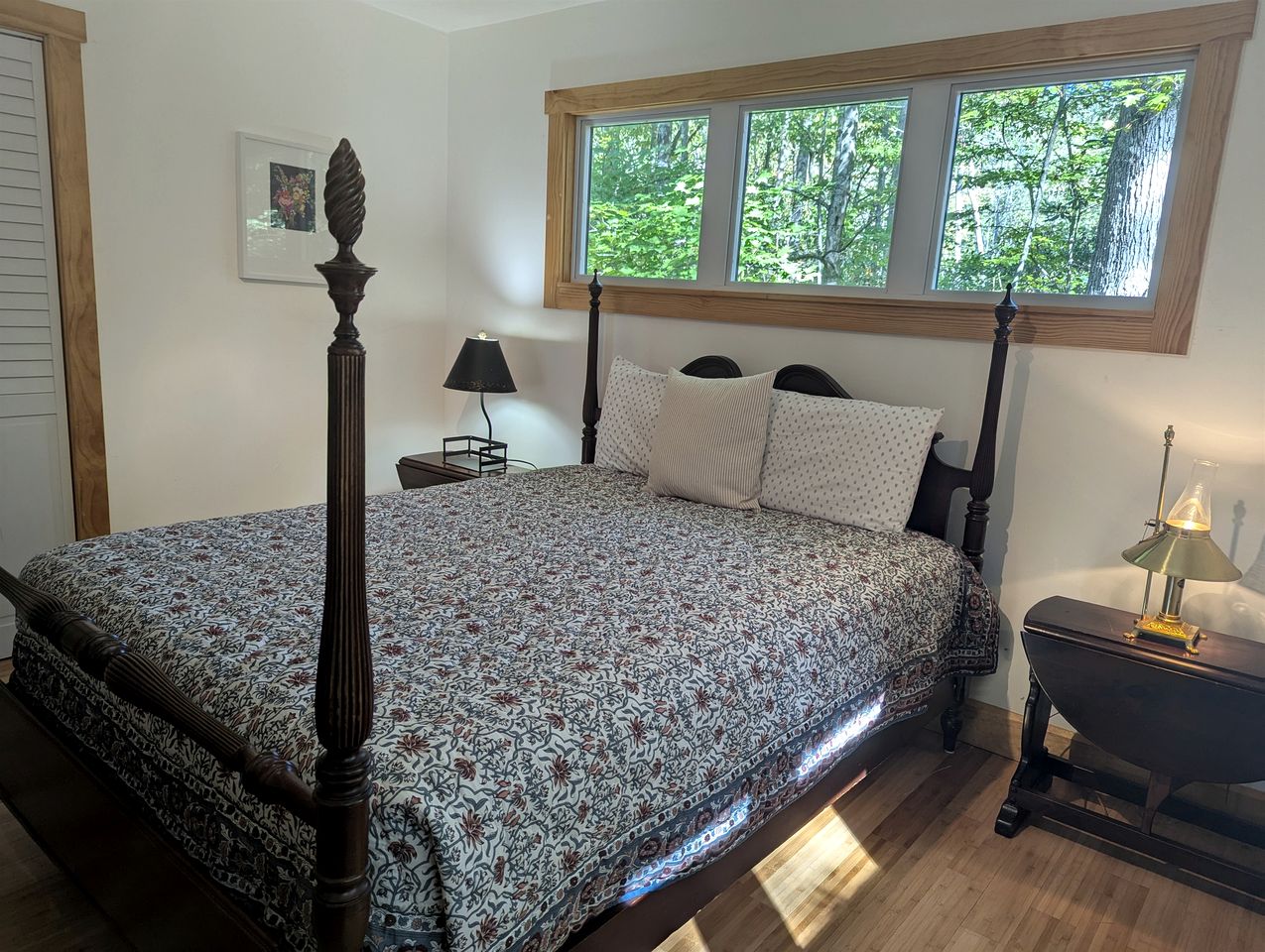 Charming Mountain Treehouse with Forest Views near Downtown Black Mountain, NC