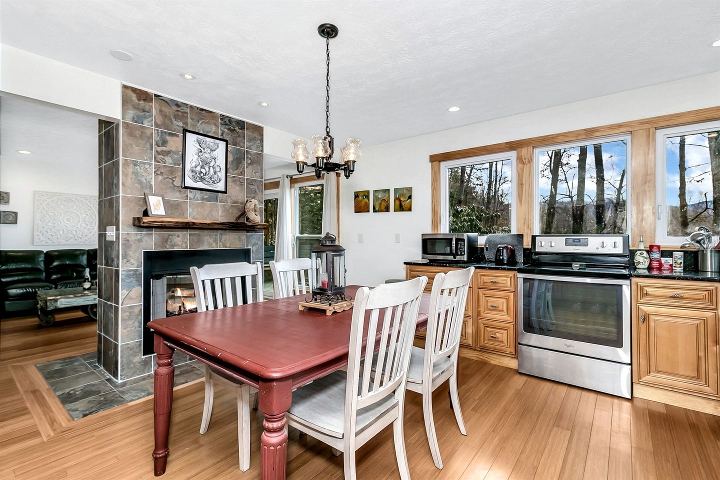 Charming Mountain Treehouse with Forest Views near Downtown Black Mountain, NC