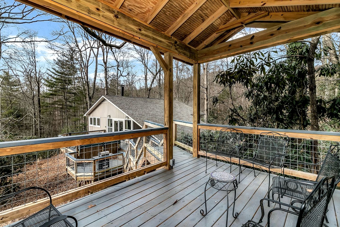Charming Mountain Treehouse with Forest Views near Downtown Black Mountain, NC