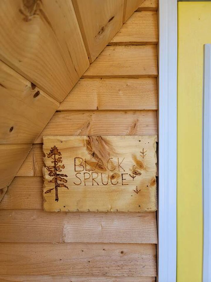 Water Cozy Pod Ideal for Two in Nova Scotia