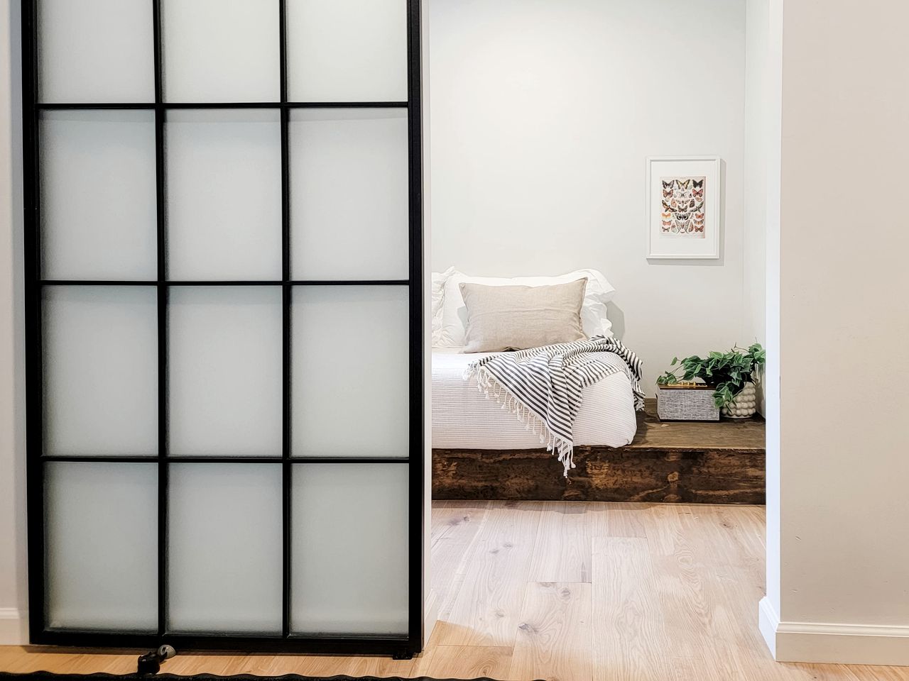 Recently Renovated Cabin with Beautiful Outdoor Living and Fire Pit in NY