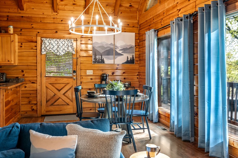 Cabins (United States of America, Pigeon Forge, Tennessee)