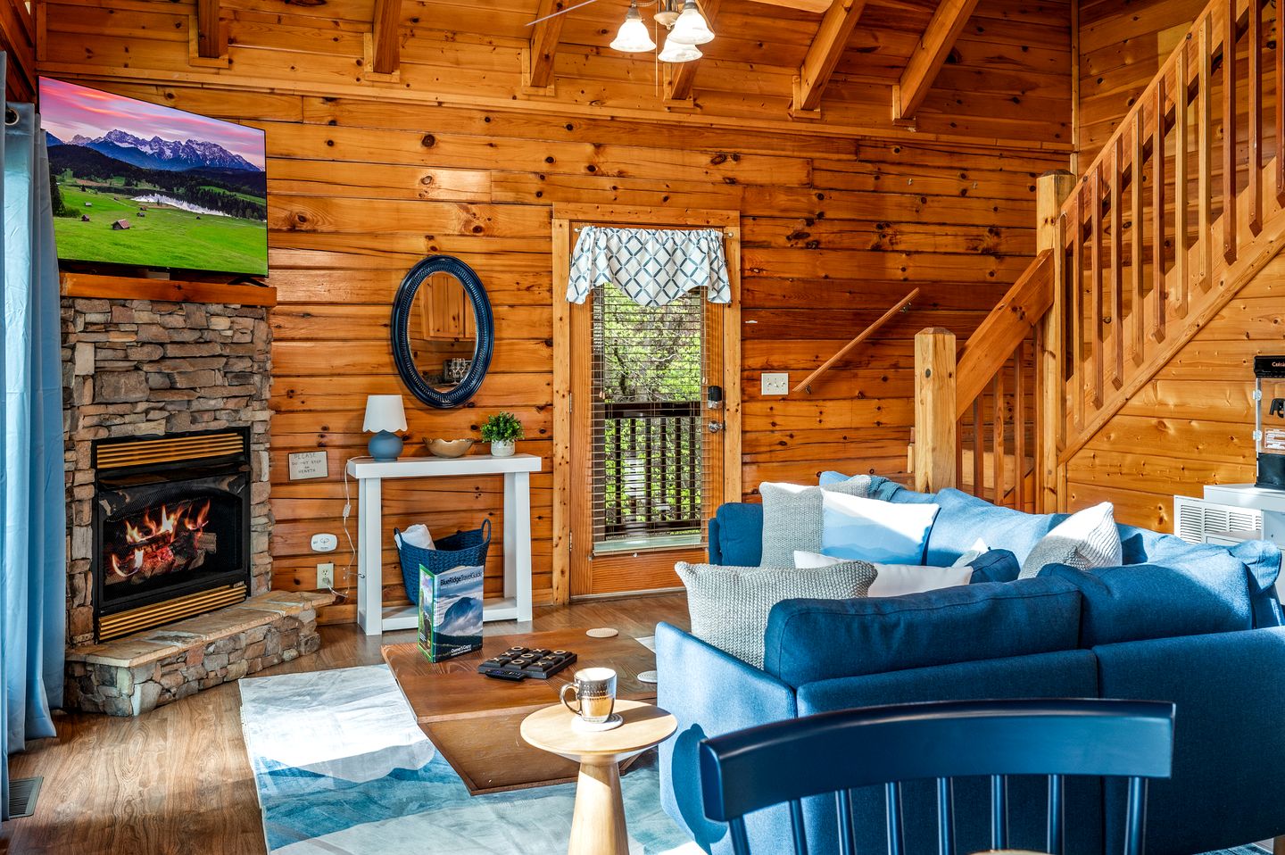 Romantic Smoky Mountain Cabin with Hot Tub, Scenic Views & Game Loft near Pigeon Forge, Tennessee