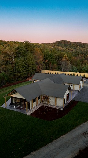 Tree Houses (United States of America, Zirconia, North Carolina)