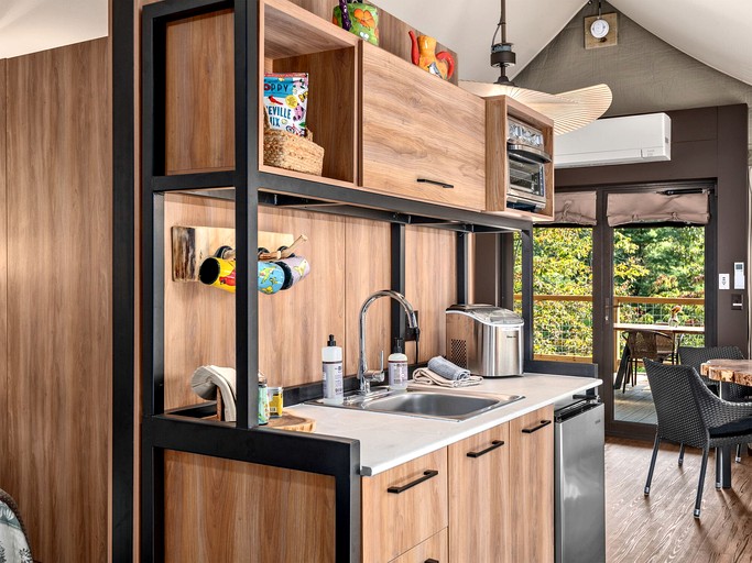 Vacation Rentals (United States of America, Zirconia, North Carolina)