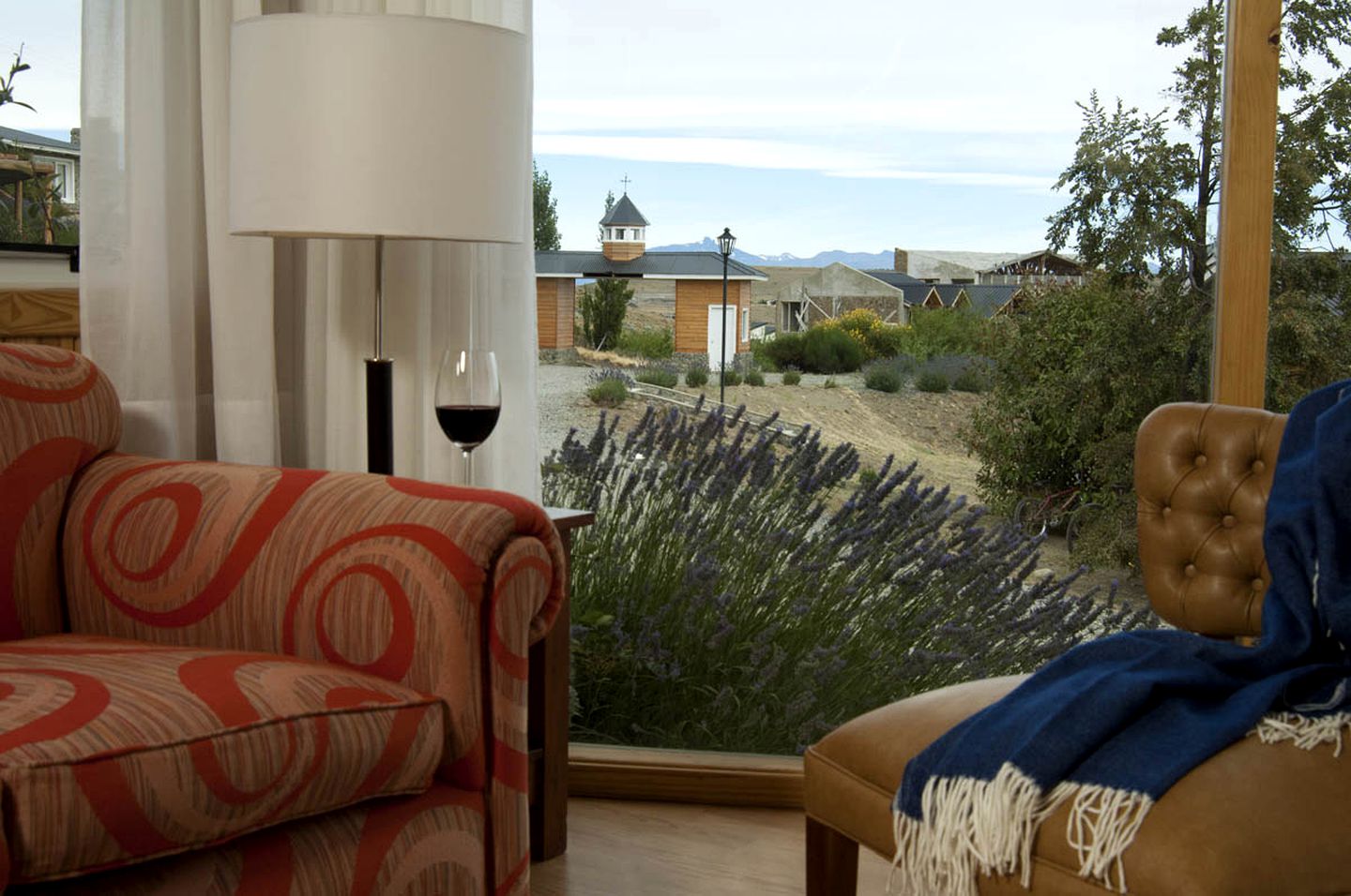 Cozy and Stylish Cabin Rental on Lago Argentino in Patagonia, Argentina