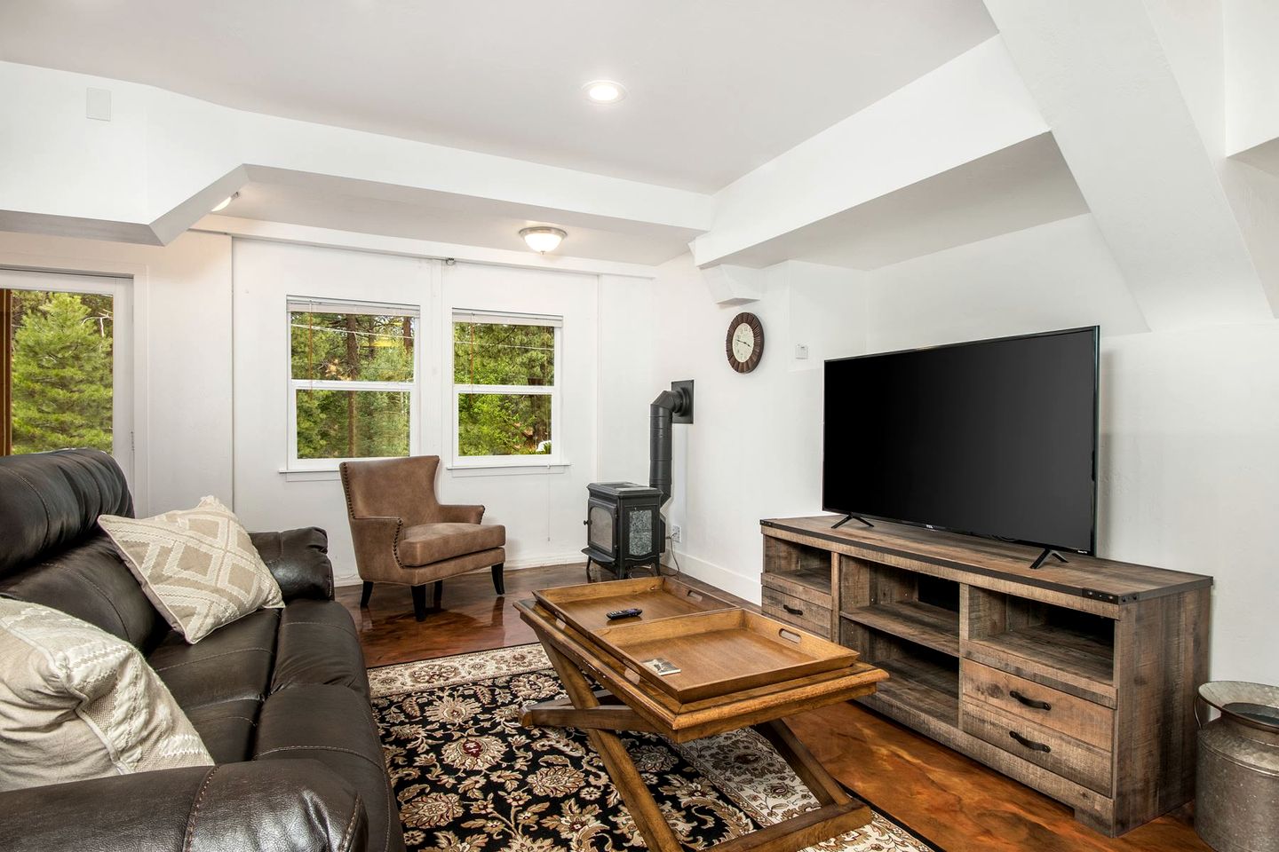 Stunning A-Frame with Fire Pit and Game Room for Large Family Holiday to Flagstaff, Arizona