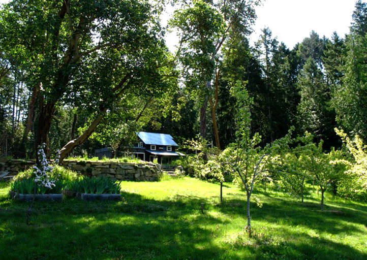 Nature Lodges (Salt Spring Island, British Columbia, Canada)