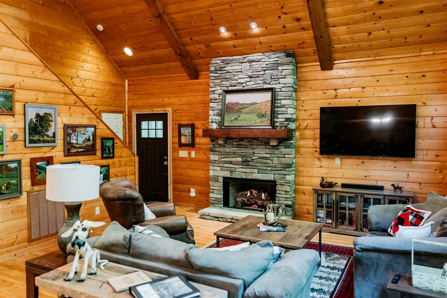 Blowing Rock Getaway: Pet-Friendly Cabin for a Peaceful Mountain Retreat