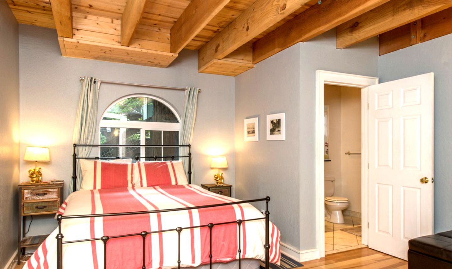 Quirky Pet-Friendly Cabin Rental Perfect for Glamping in Northern California