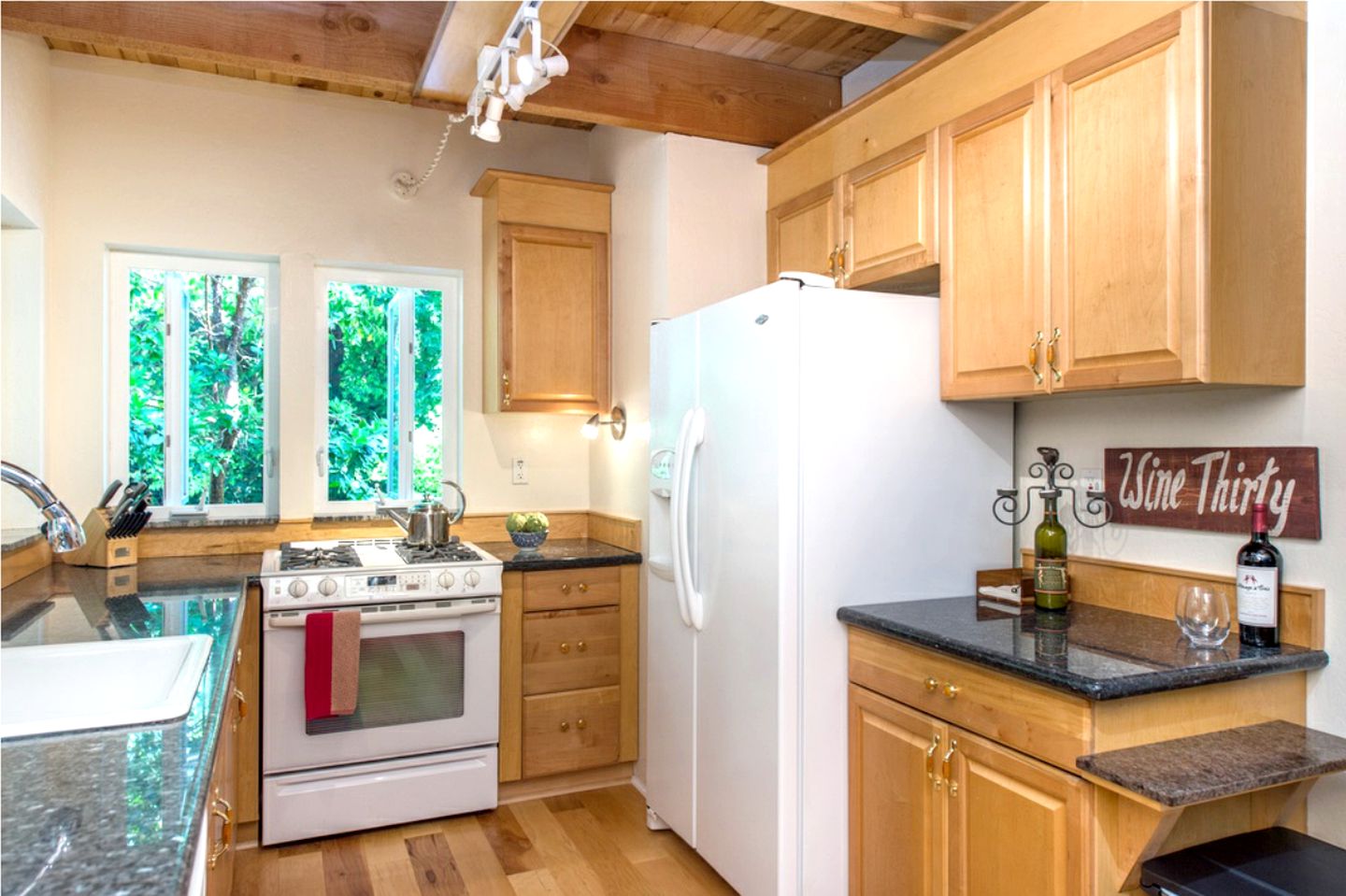 Quirky Pet-Friendly Cabin Rental Perfect for Glamping in Northern California