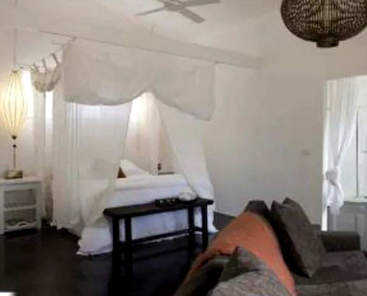 Luxurious Villa Rental with Spa Bath for Romantic Getaway in Daylesford, Victoria