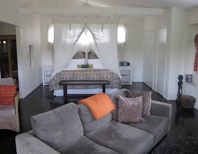 Cabins (Daylesford, Victoria, Australia)