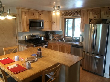 Fishing Vacation Rental with a Hot Tub in King Salmon, Alaska photo 5