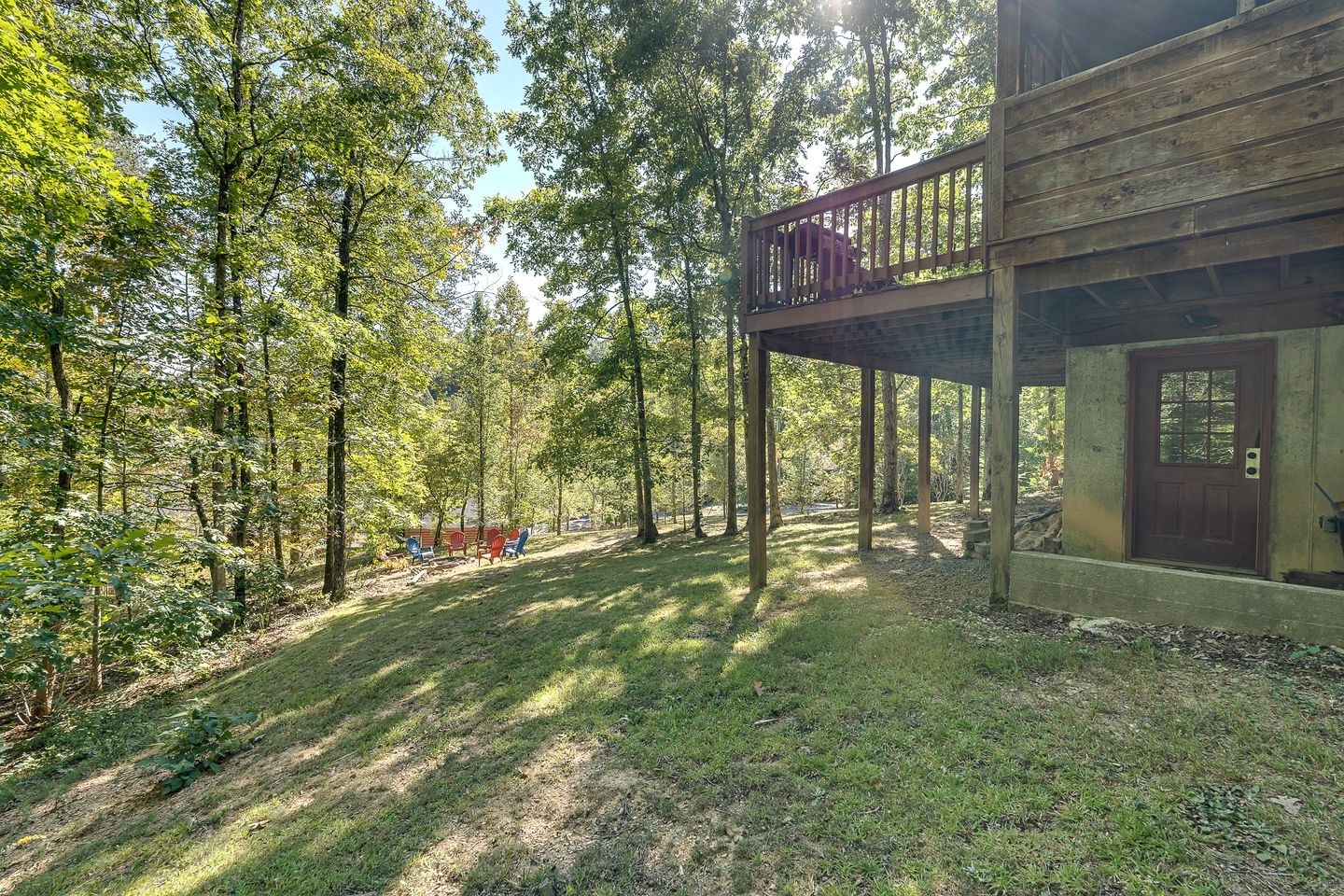 Incredible Mountain Cabin for Family Getaways with Hot Tub and Game Room near Pigeon Forge Parkway, Tennessee