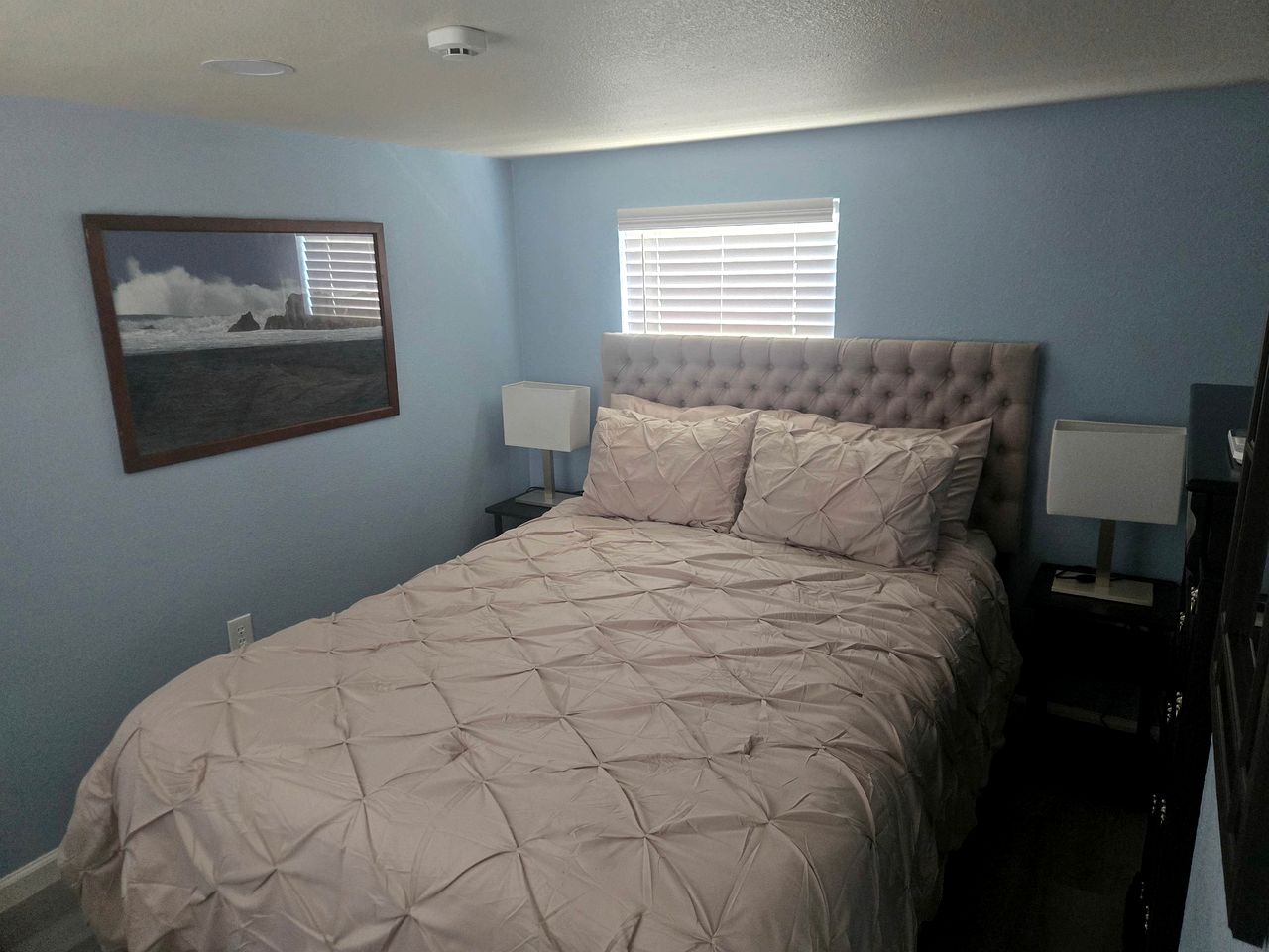 Cozy Lakefront Cabin with Private Beach Access Near Little Elm Beach, Little Elm TX