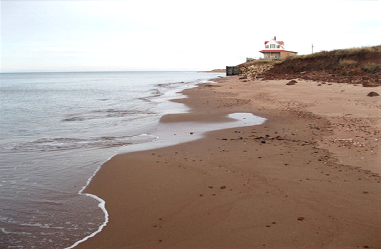 Luxury Beachfront Cottage with Private Pool on Prince Edward Island, Canada