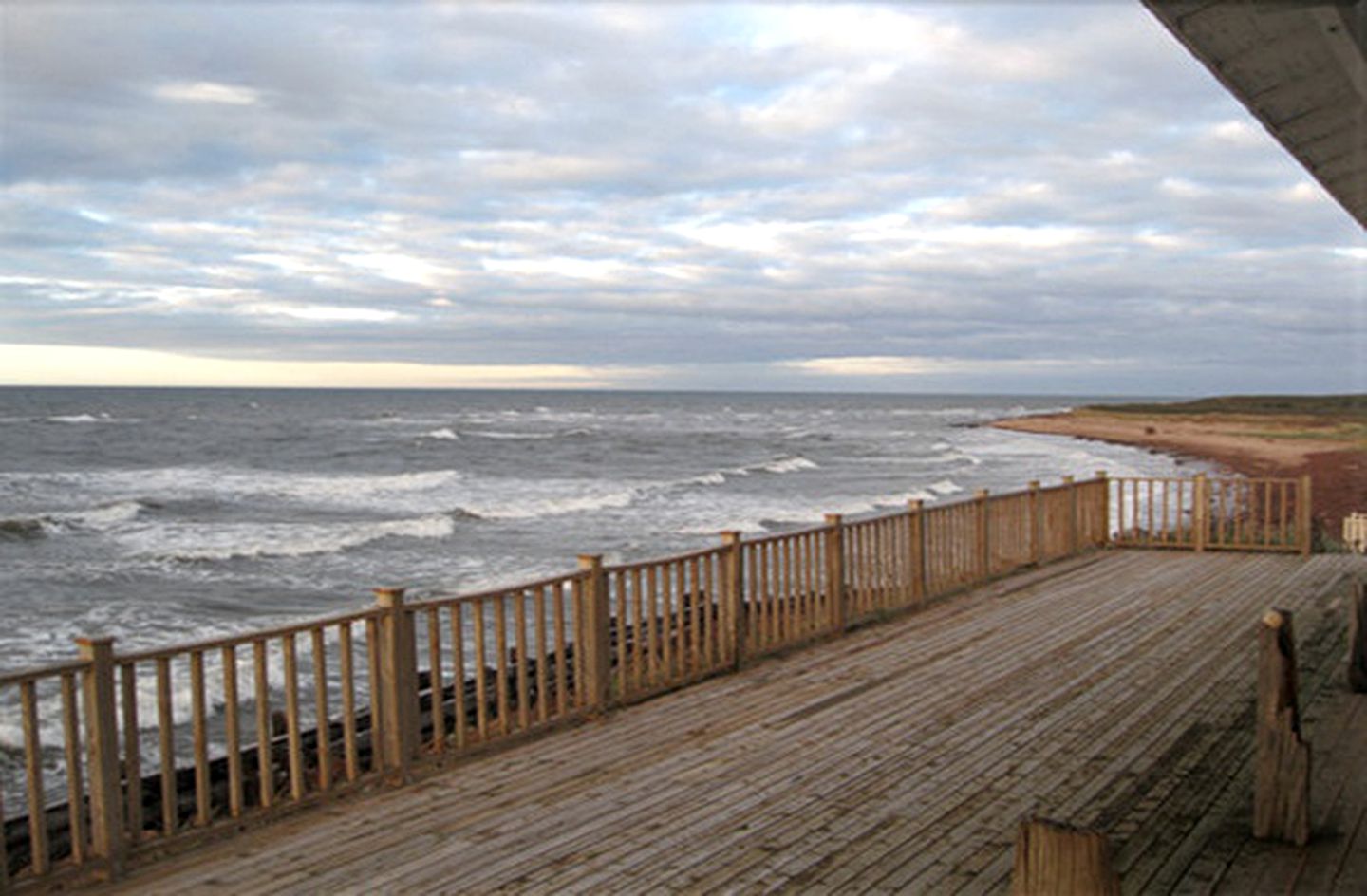 Luxury Beachfront Cottage with Private Pool on Prince Edward Island, Canada