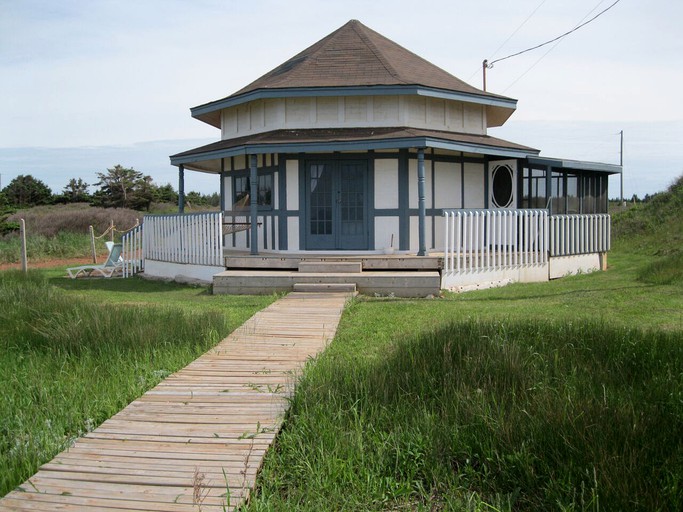 Vacation Rentals (Point DeRoche, Prince Edward Island, Canada)