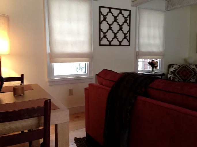 Cabins (Saugerties, New York, United States)