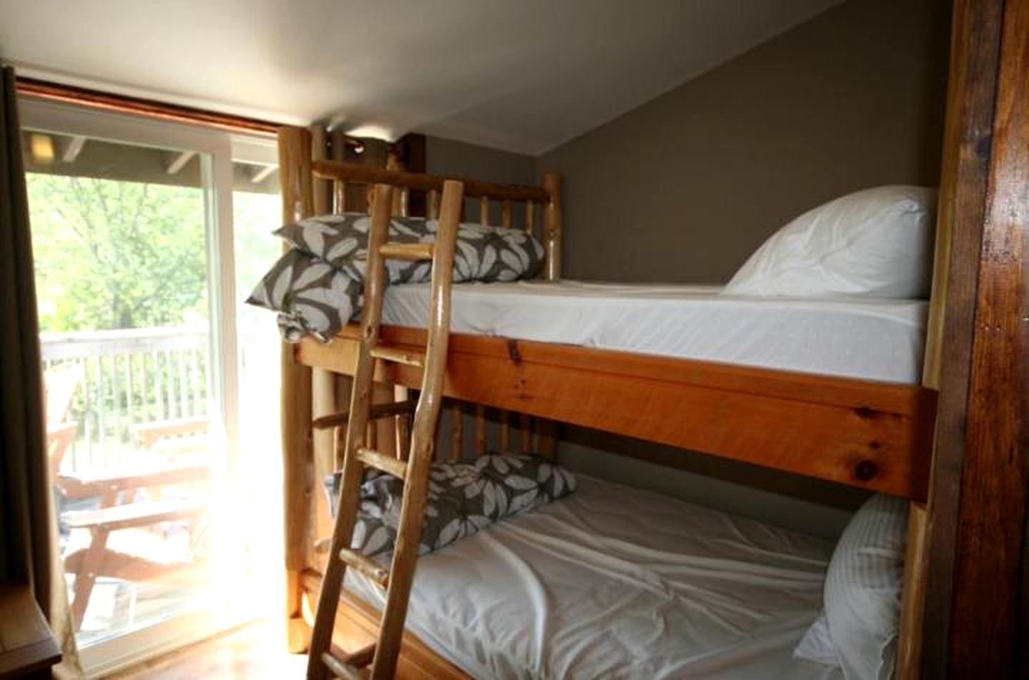 Homey Vacation Rental with Wood-Burning Stove near Wasaga Beach, Ontario