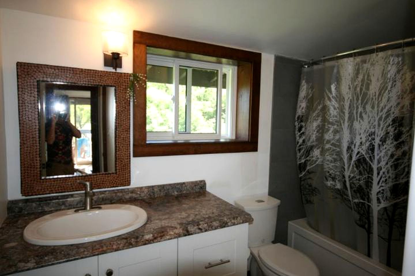 Homey Vacation Rental with Wood-Burning Stove near Wasaga Beach, Ontario