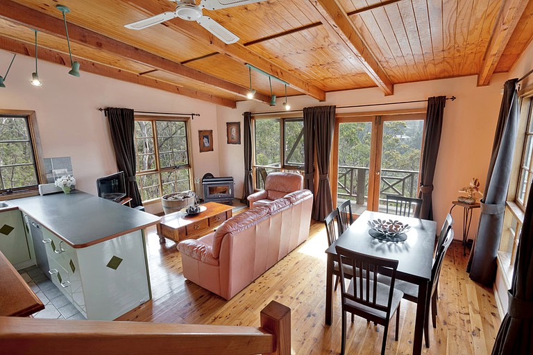 Cabins (Leura, New South Wales, Australia)