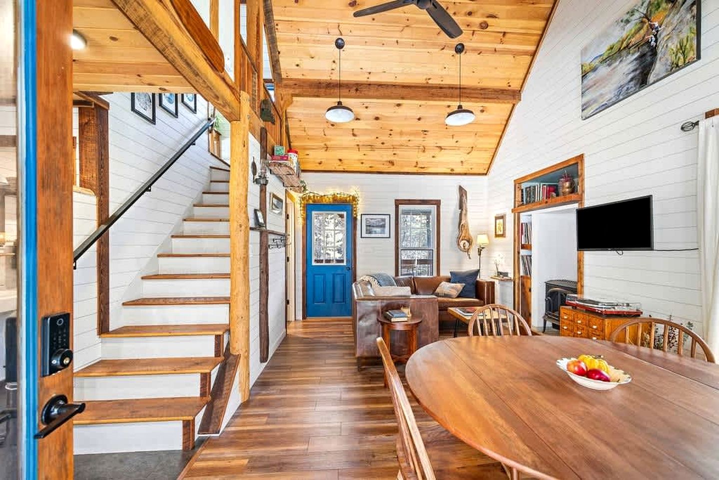 Cozy Mountain Cabin Retreat with Private Forest & Kayaks Near Blue Ridge Parkway, Virginia