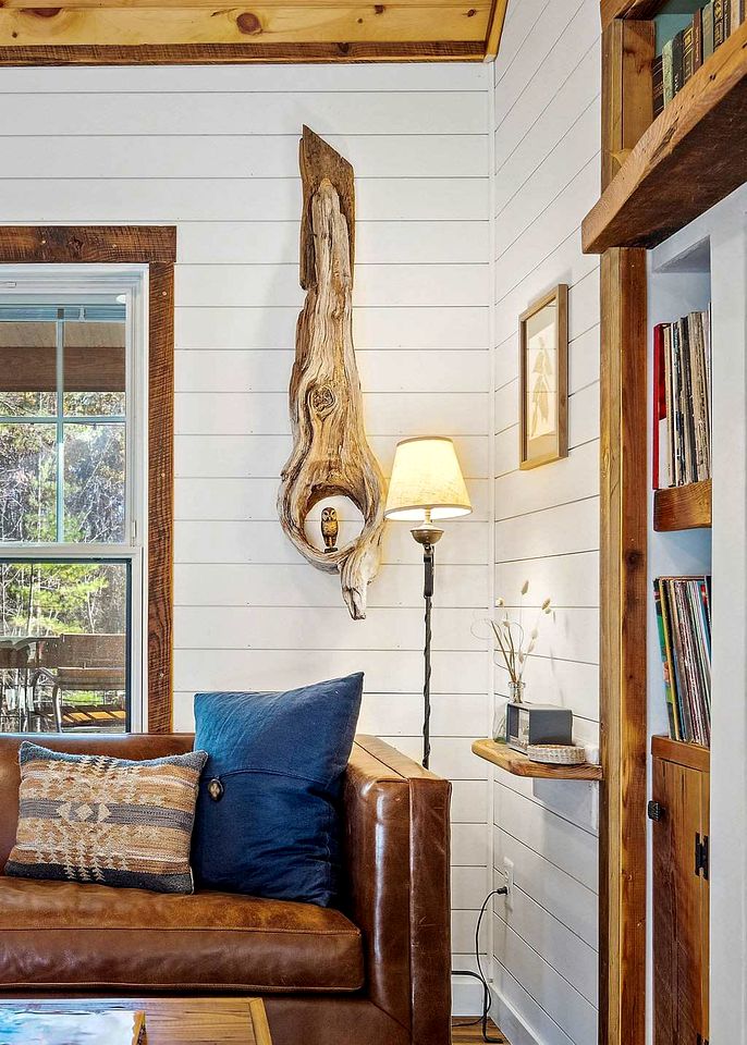 Cozy Mountain Cabin Retreat with Private Forest & Kayaks Near Blue Ridge Parkway, Virginia