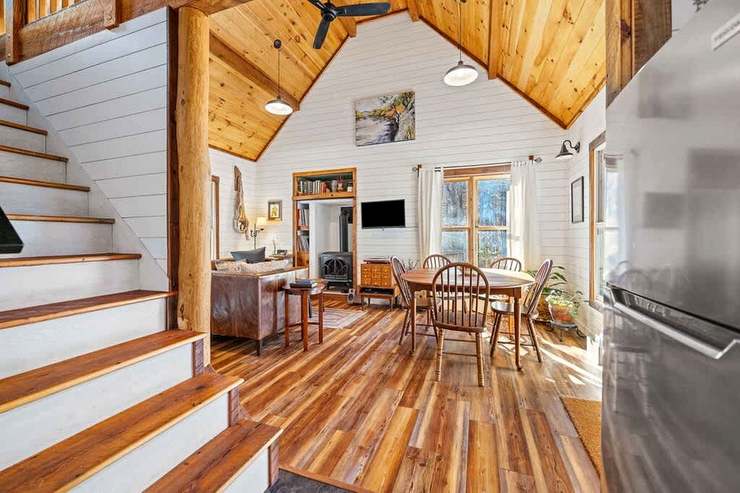 Cozy Mountain Cabin Retreat with Private Forest & Kayaks Near Blue Ridge Parkway, Virginia