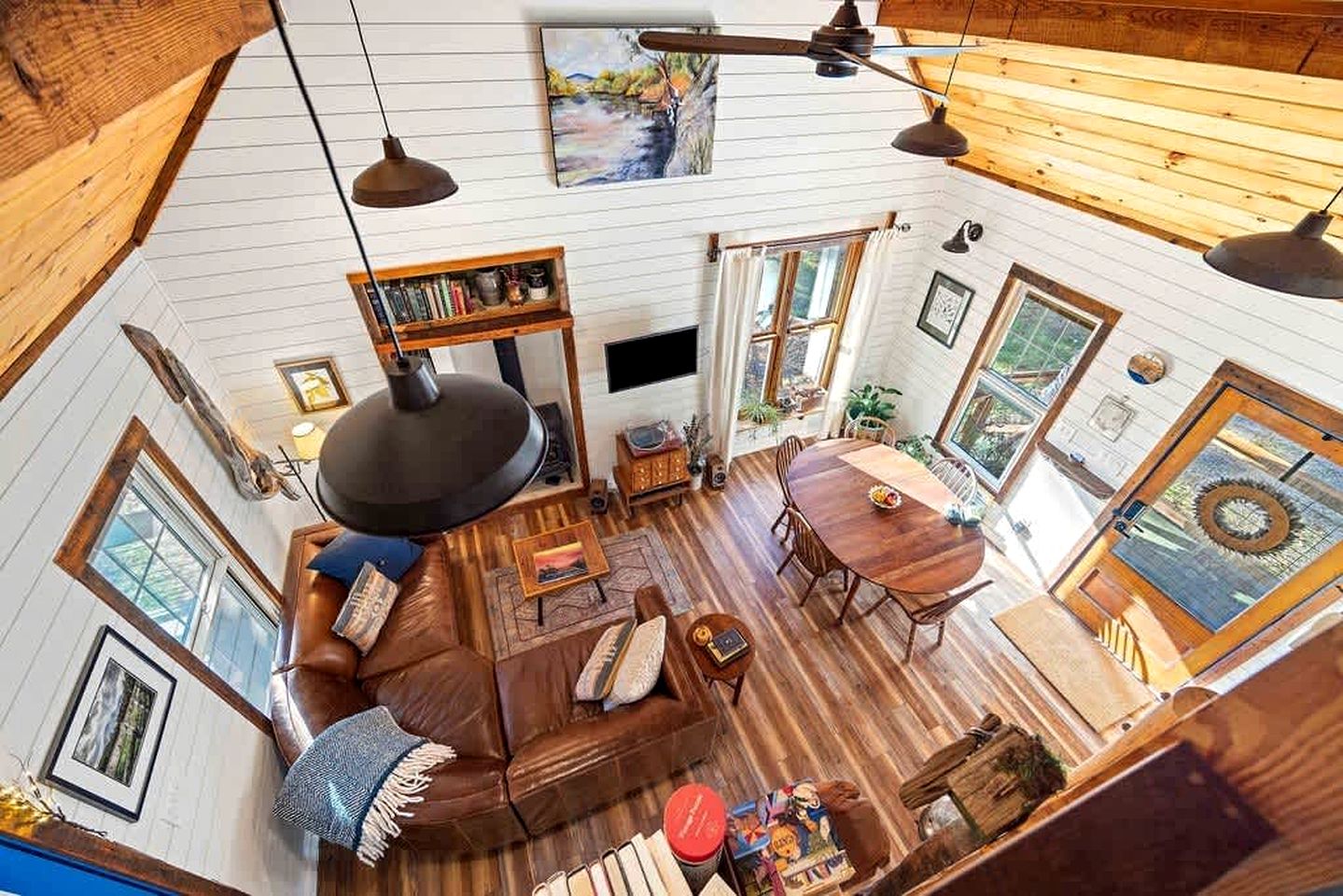 Cozy Mountain Cabin Retreat with Private Forest & Kayaks Near Blue Ridge Parkway, Virginia