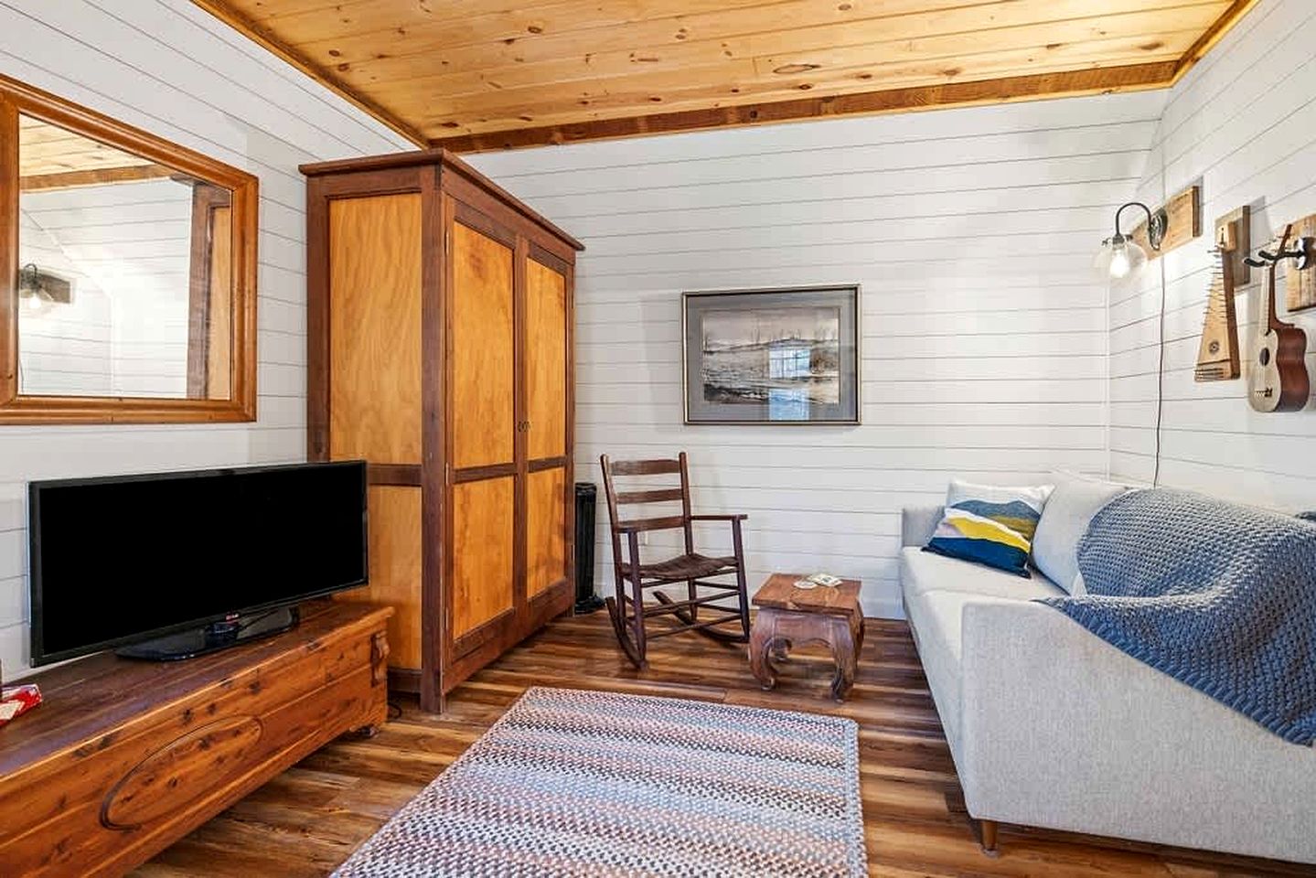 Cozy Mountain Cabin Retreat with Private Forest & Kayaks Near Blue Ridge Parkway, Virginia