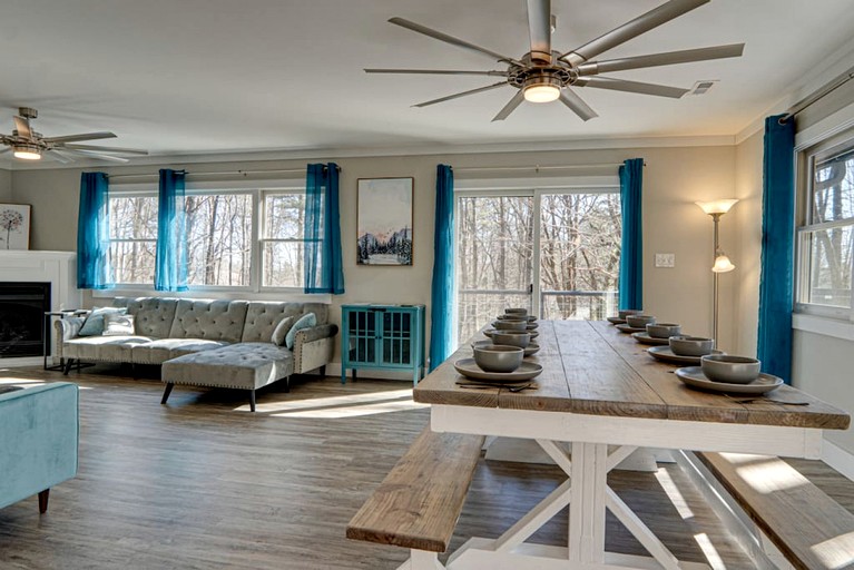 Cabins (United States of America, Lake Toxaway, North Carolina)