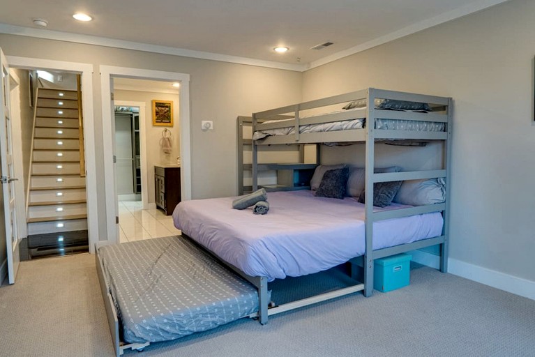 Cabins (United States of America, Lake Toxaway, North Carolina)