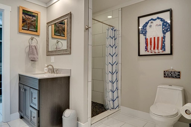 Cabins (United States of America, Lake Toxaway, North Carolina)