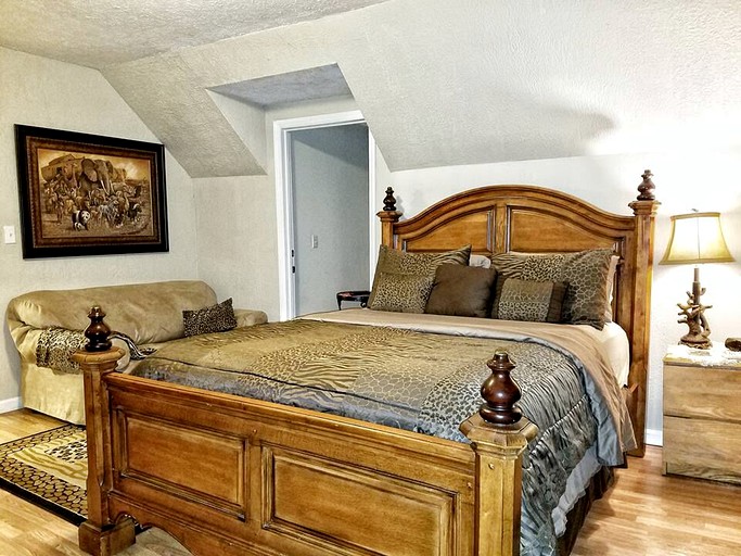 Nature Lodges (Cana, Virginia, United States)