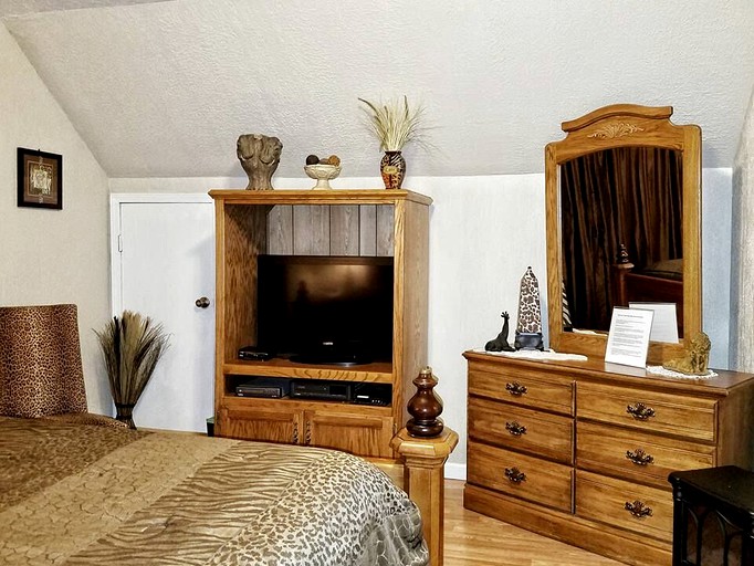 Nature Lodges (Cana, Virginia, United States)