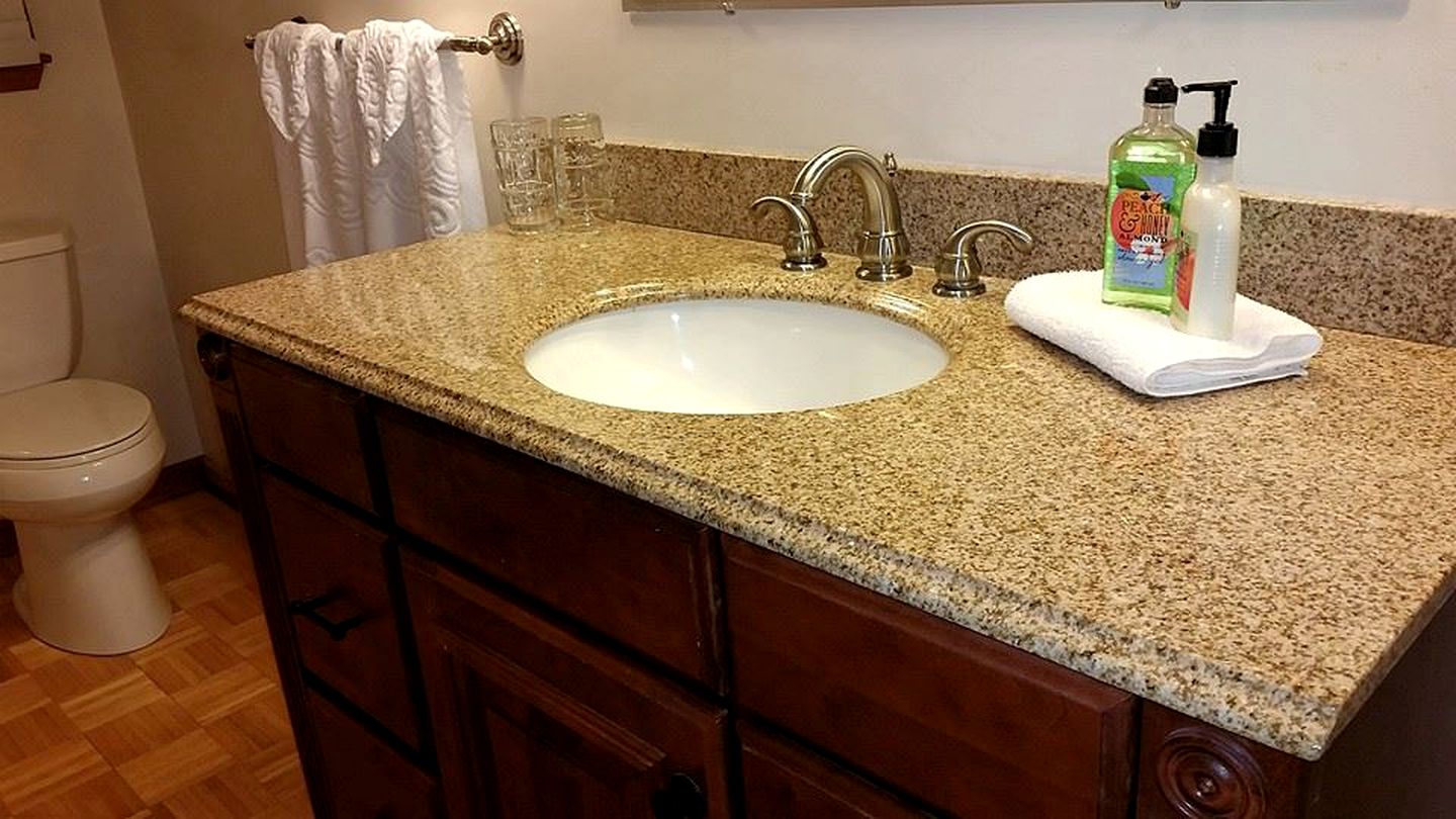 Romantic Vacation Rental off the Blue Ridge Parkway in Cana, Virginia