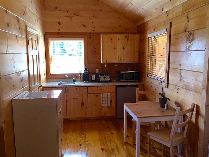 Cabins (United States of America, Purlear, North Carolina)