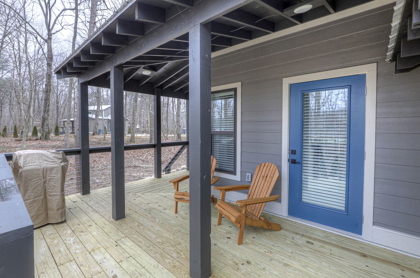 Embrace Nature in this Cozy Cabin with Fire Pit in Monteagle, Tennessee