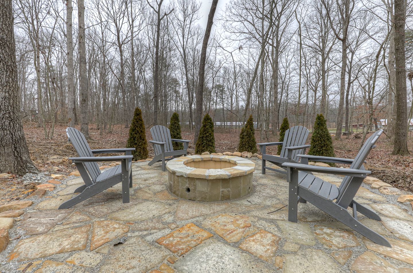 Embrace Nature in this Cozy Cabin with Fire Pit in Monteagle, Tennessee