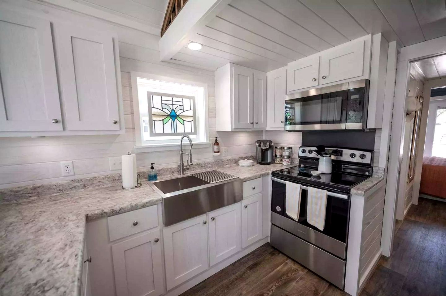 Peaceful Tiny Home Retreat with Pool and Resort Access Near Fredericksburg, TX