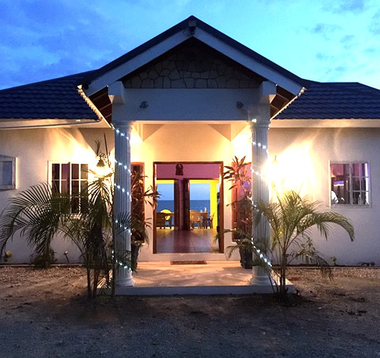 Beach Houses (Negril, Westmoreland, Jamaica)