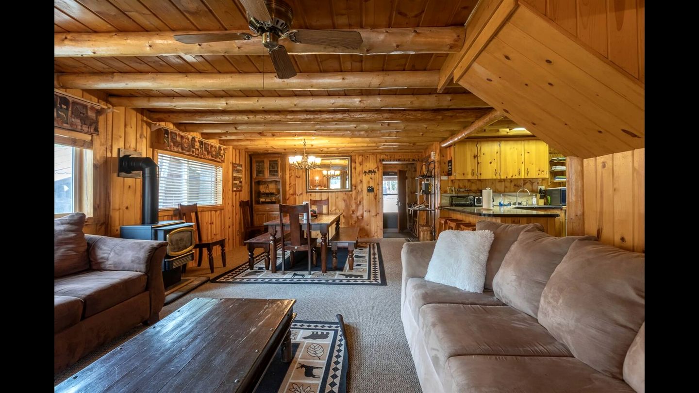 Rustic Cabin Retreat with Private Pond & Hot Tub near Island Park, Idaho