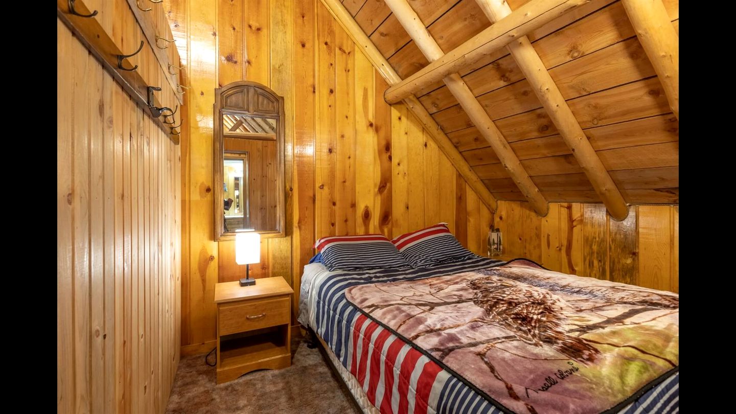 Rustic Cabin Retreat with Private Pond & Hot Tub near Island Park, Idaho