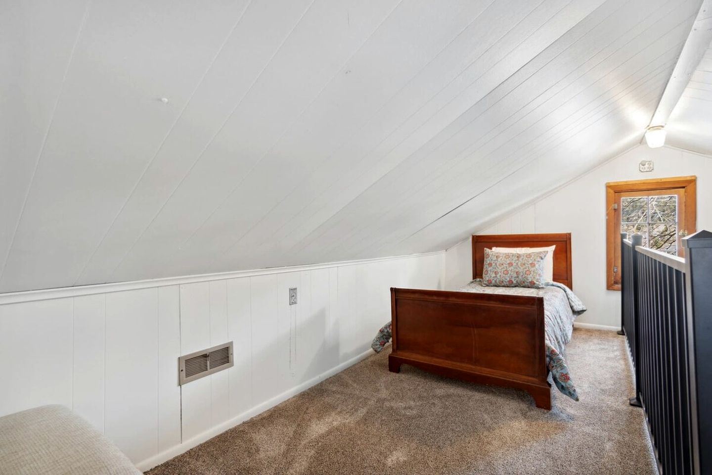 Family-Friendly Mountain Cabin with Hot Tub near Estes Park & Rocky Mountain National Park, Ferncliff Colorado