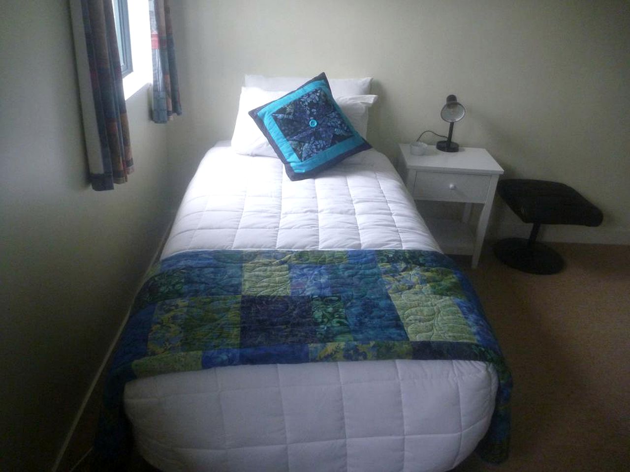 Family-Friendly Room Rental in a Bed and Breakfast near Hokitika, New Zealand