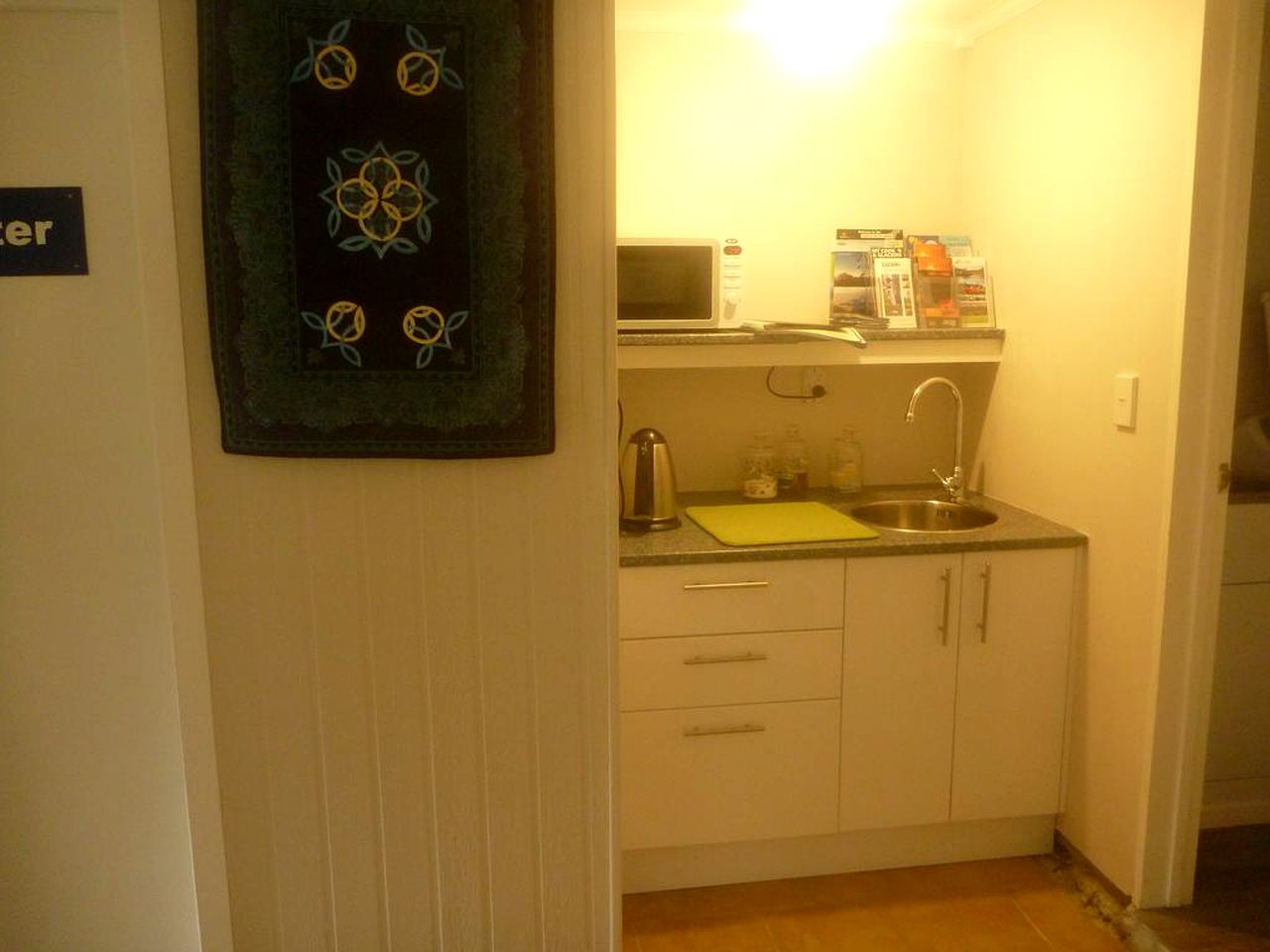 Family-Friendly Room Rental in a Bed and Breakfast near Hokitika, New Zealand