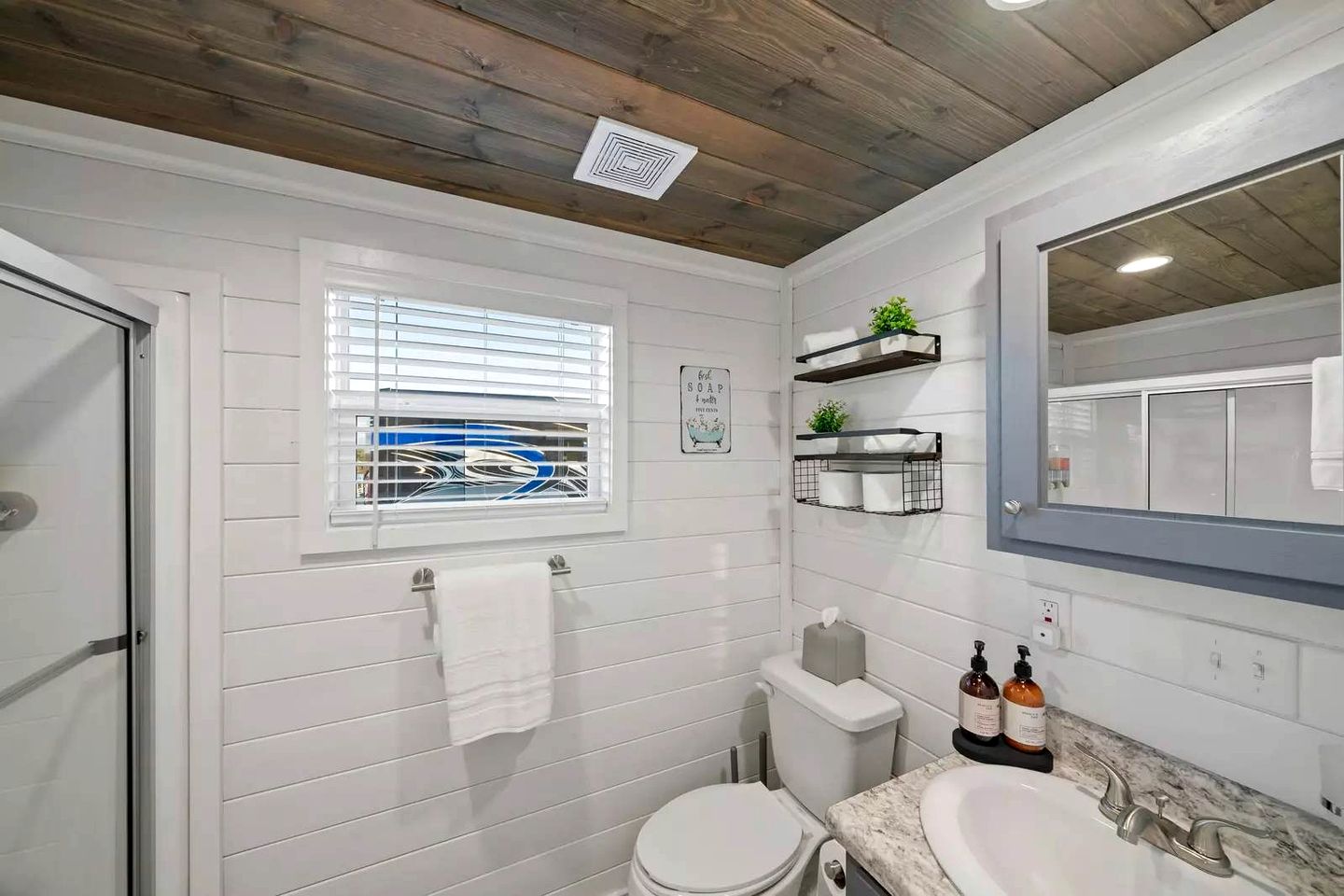 Charming Tiny Home with Private Resort Amenities, Fire Pit, and Hill Country Views Near Fredericksburg, TX