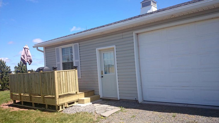 Cabins (Vernon Bridge, Prince Edward Island, Canada)